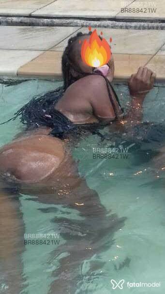 Acompanhante mulher morena (o) de olhos pretos em Rio de Janeiro Acompanhante mulher morena (o) de olhos pretos em Rio de Janeiro - Perola