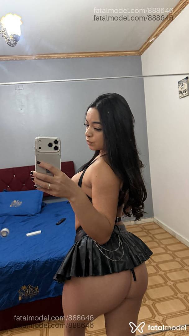 Acompanhante mulher morena (o) de olhos castanhos - Julia Aguiar