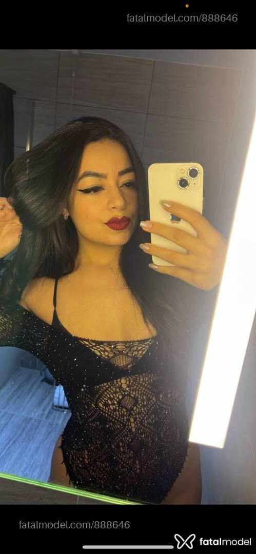 Acompanhante mulher morena (o) de olhos castanhos - Julia Aguiar
