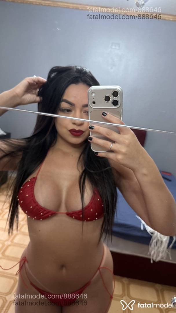 Acompanhante mulher morena (o) de olhos castanhos - Julia Aguiar