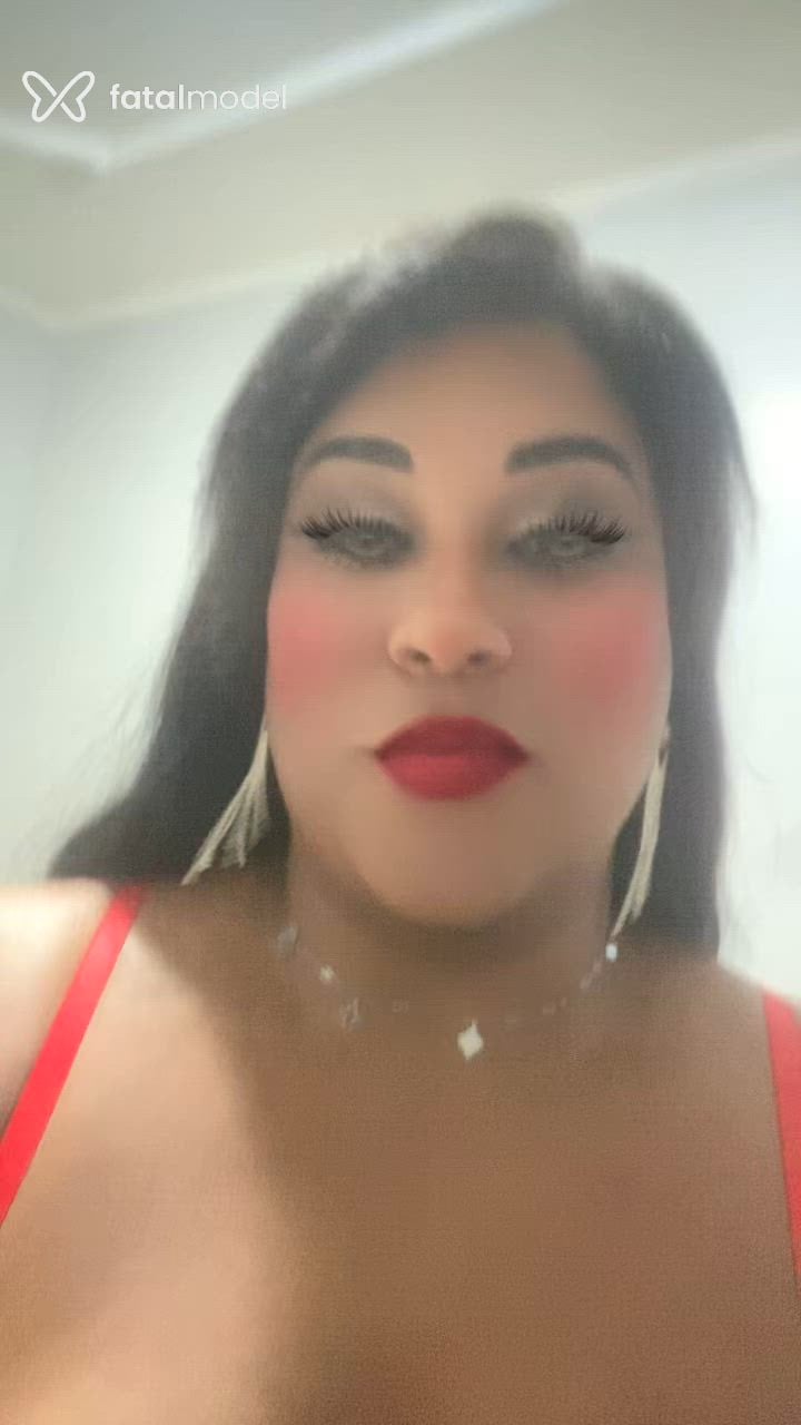 Acompanhante mulher trans morena (o) de olhos castanhos - Dhalhya Atrizporno