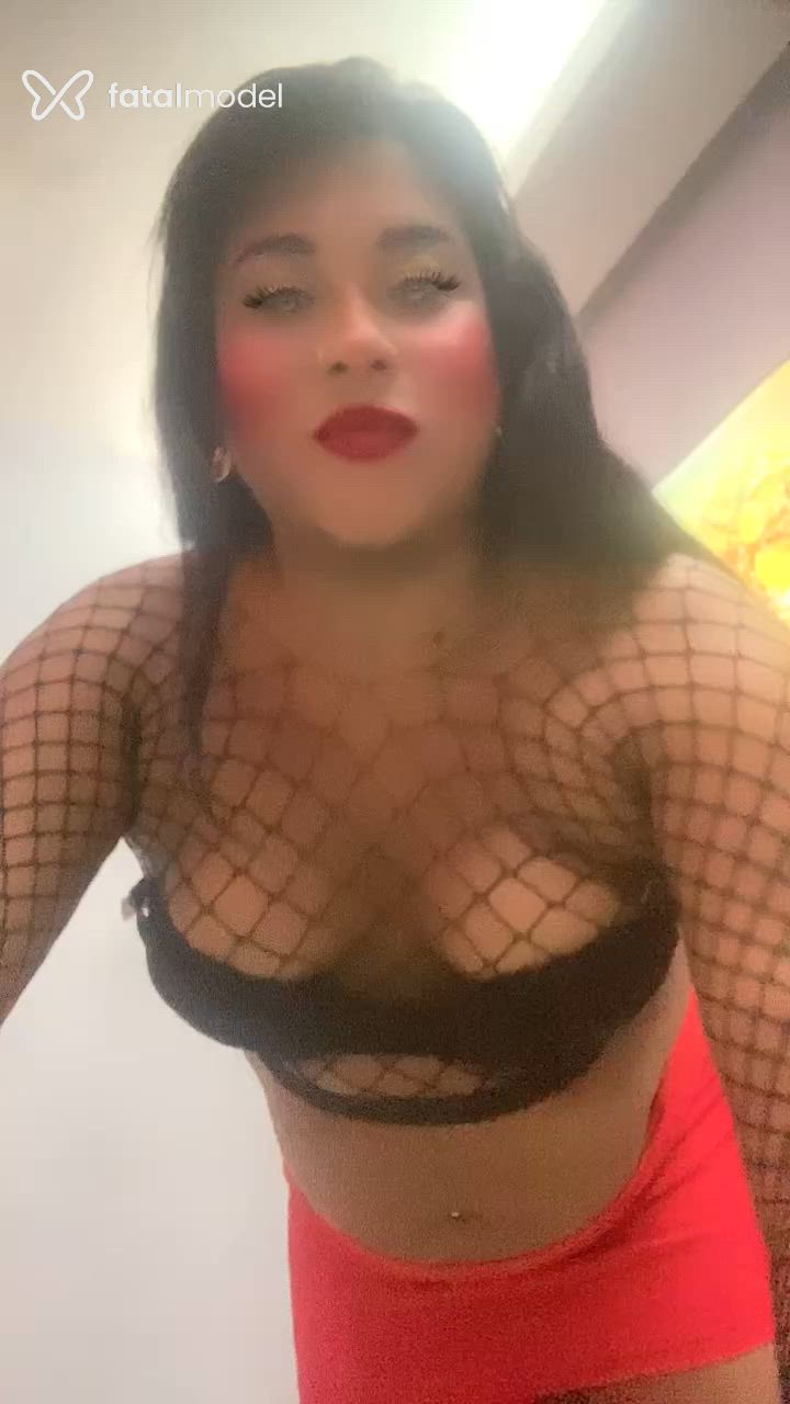 Acompanhante mulher trans morena (o) de olhos castanhos - Dhalhya Atrizporno