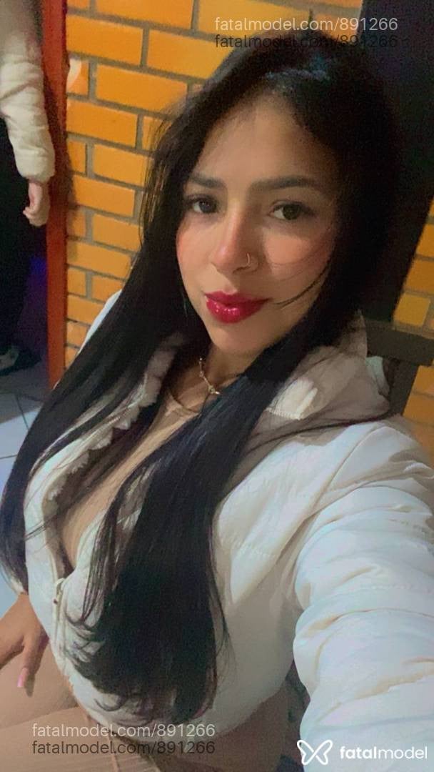 Acompanhante mulher morena (o) de olhos castanhos - Manaura