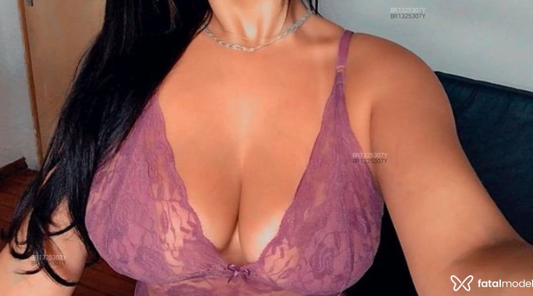 Acompanhante mulher morena (o) de olhos castanhos em Paracatu Acompanhante mulher morena (o) de olhos castanhos em Paracatu - Bárbara