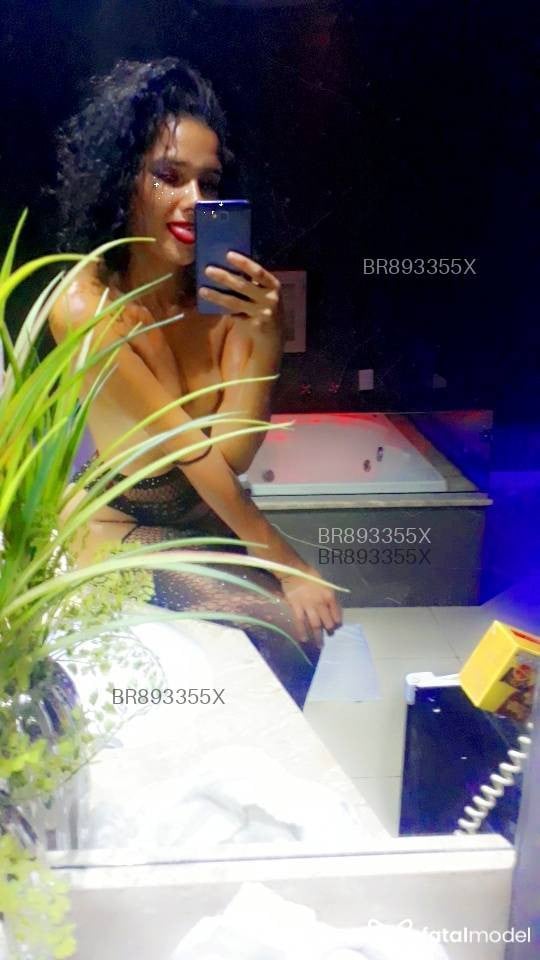 Acompanhante travesti com cabelo castanho de olhos castanhos em Piracicaba - bruna