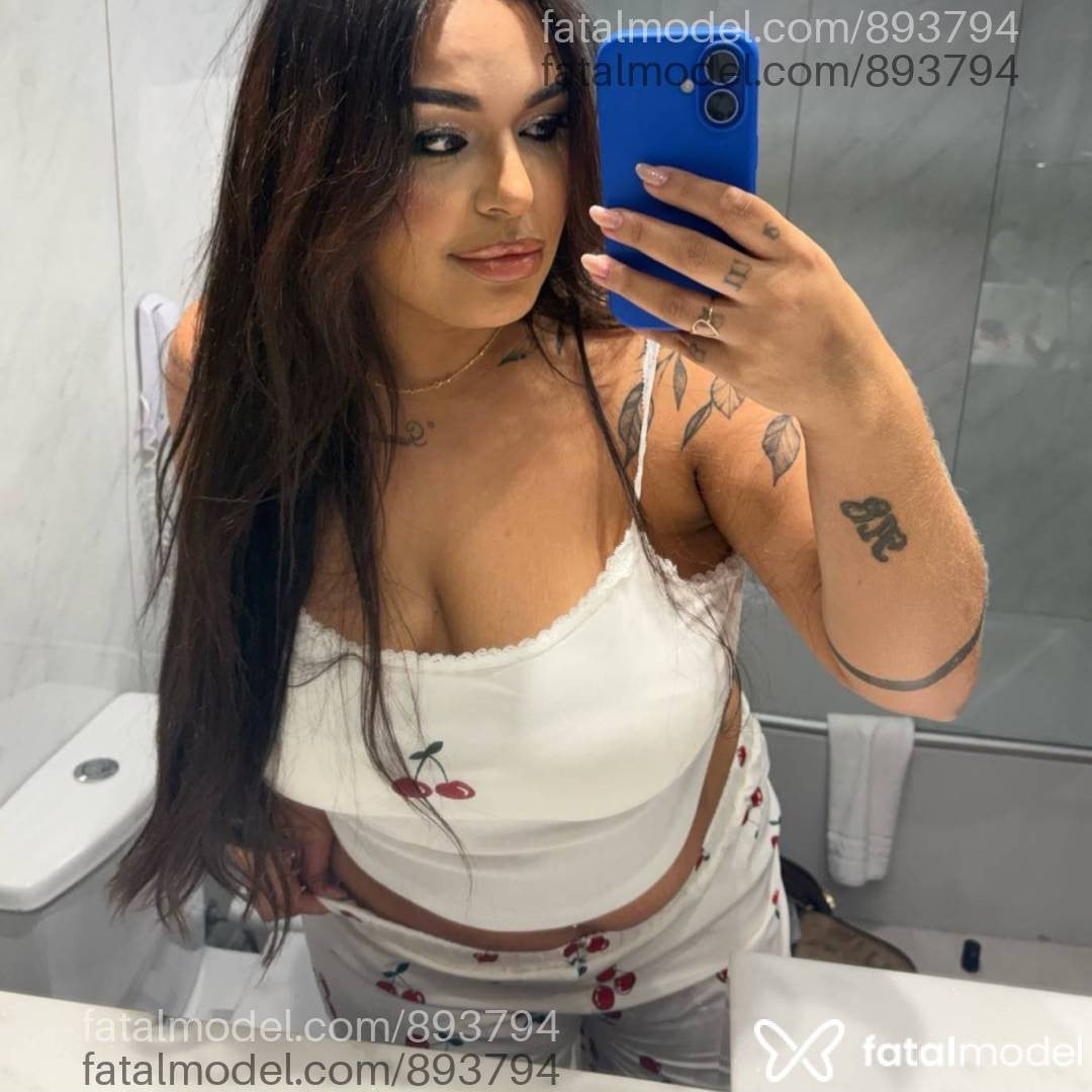 Acompanhante mulher morena (o) de olhos castanhos - Leticia