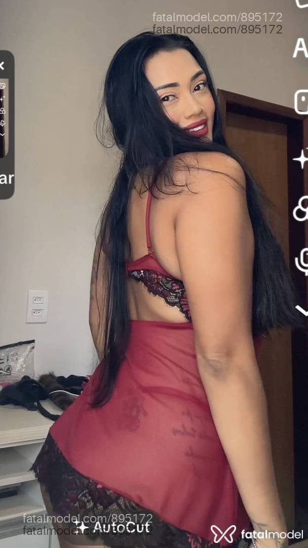 Acompanhante mulher morena (o) de olhos castanhos - Laryssa Halles