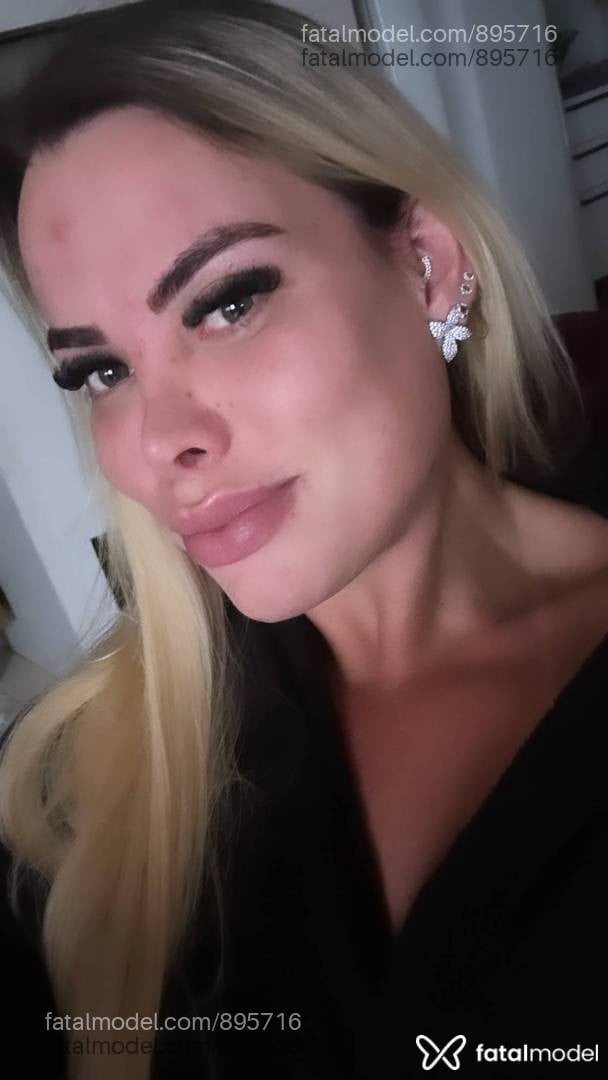 Acompanhante mulher trans loira (o) de olhos verdes em Ijuí - Letícia Marques