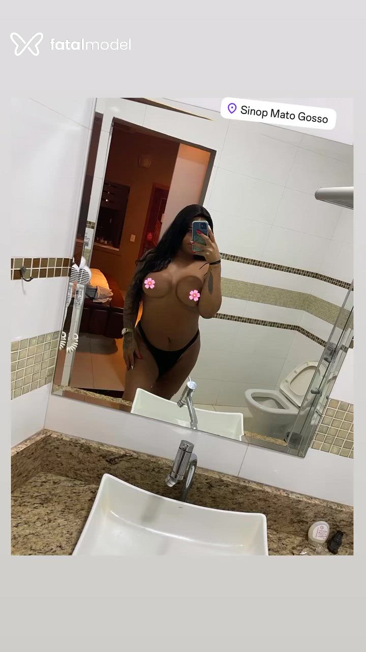 Acompanhante travesti morena (o) de olhos pretos - Laura Rodrigues