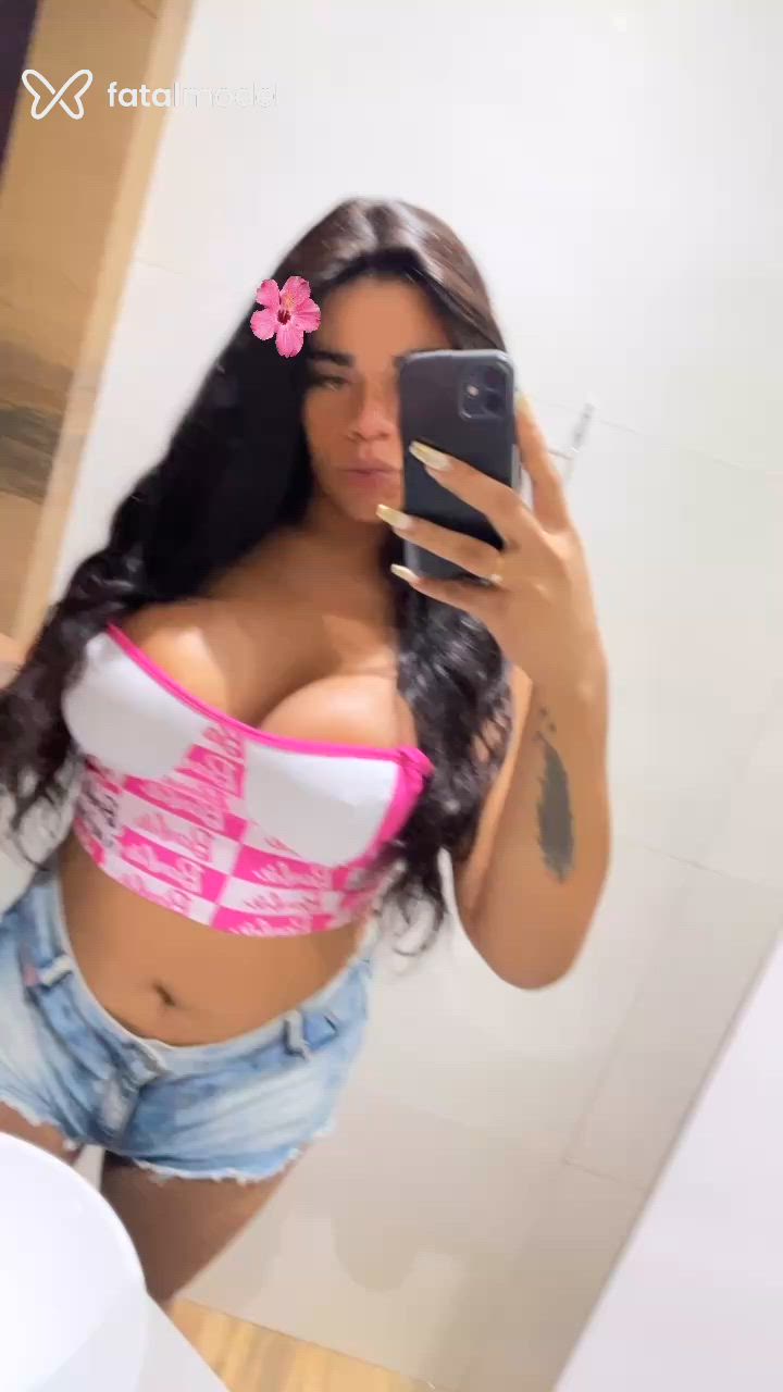 Acompanhante travesti morena (o) de olhos pretos - Laura Rodrigues