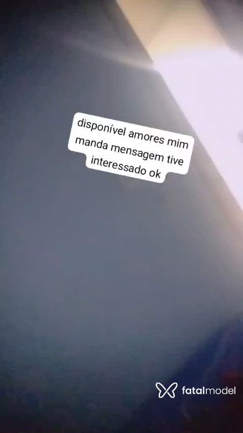 Acompanhante mulher com cabelo castanho de olhos castanhos - Panda