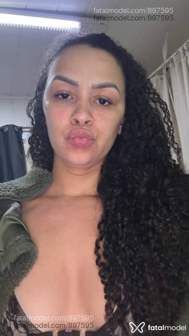 Acompanhante mulher morena (o) de olhos castanhos - Gabrielly