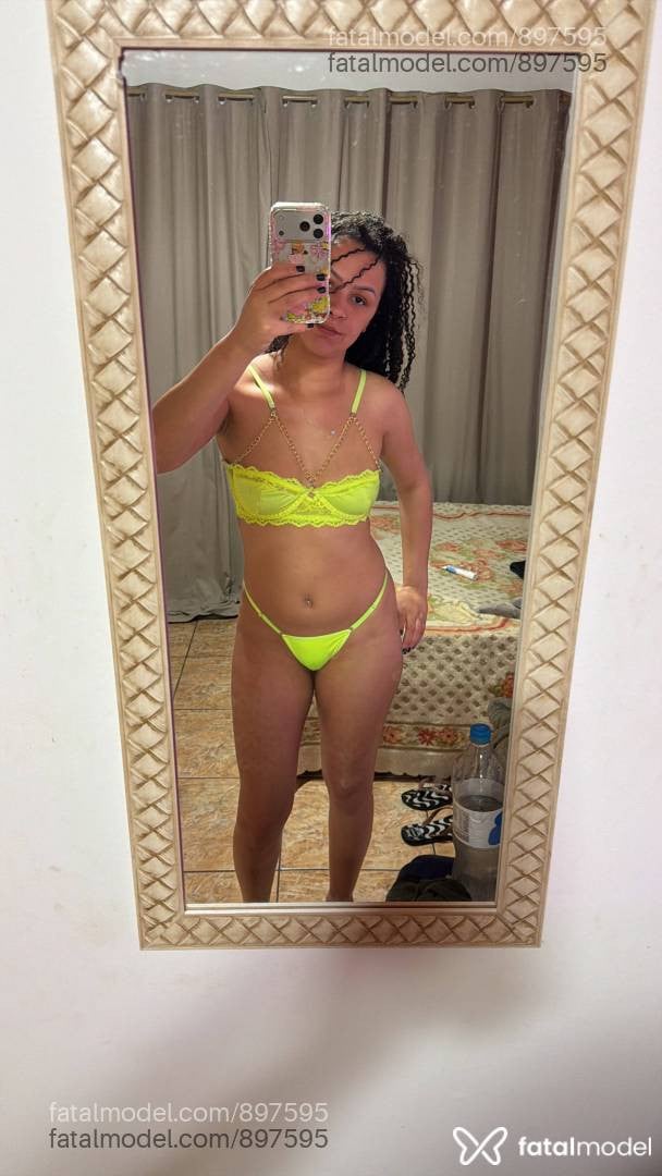 Acompanhante mulher morena (o) de olhos castanhos - Gabrielly