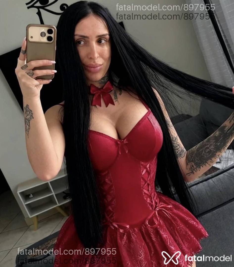 Acompanhante mulher trans morena (o) de olhos castanhos - Rafinha Paula