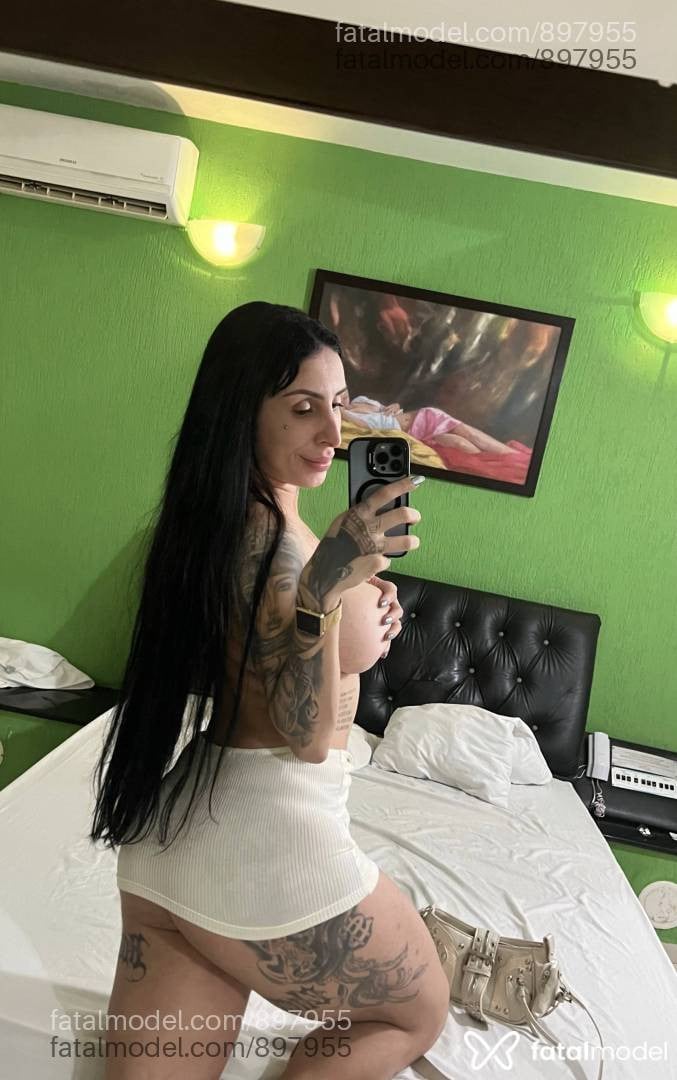 Acompanhante mulher trans morena (o) de olhos castanhos - Rafinha Paula