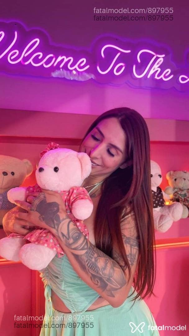 Acompanhante mulher trans morena (o) de olhos castanhos em Guaratinguetá - Rafinha Paula