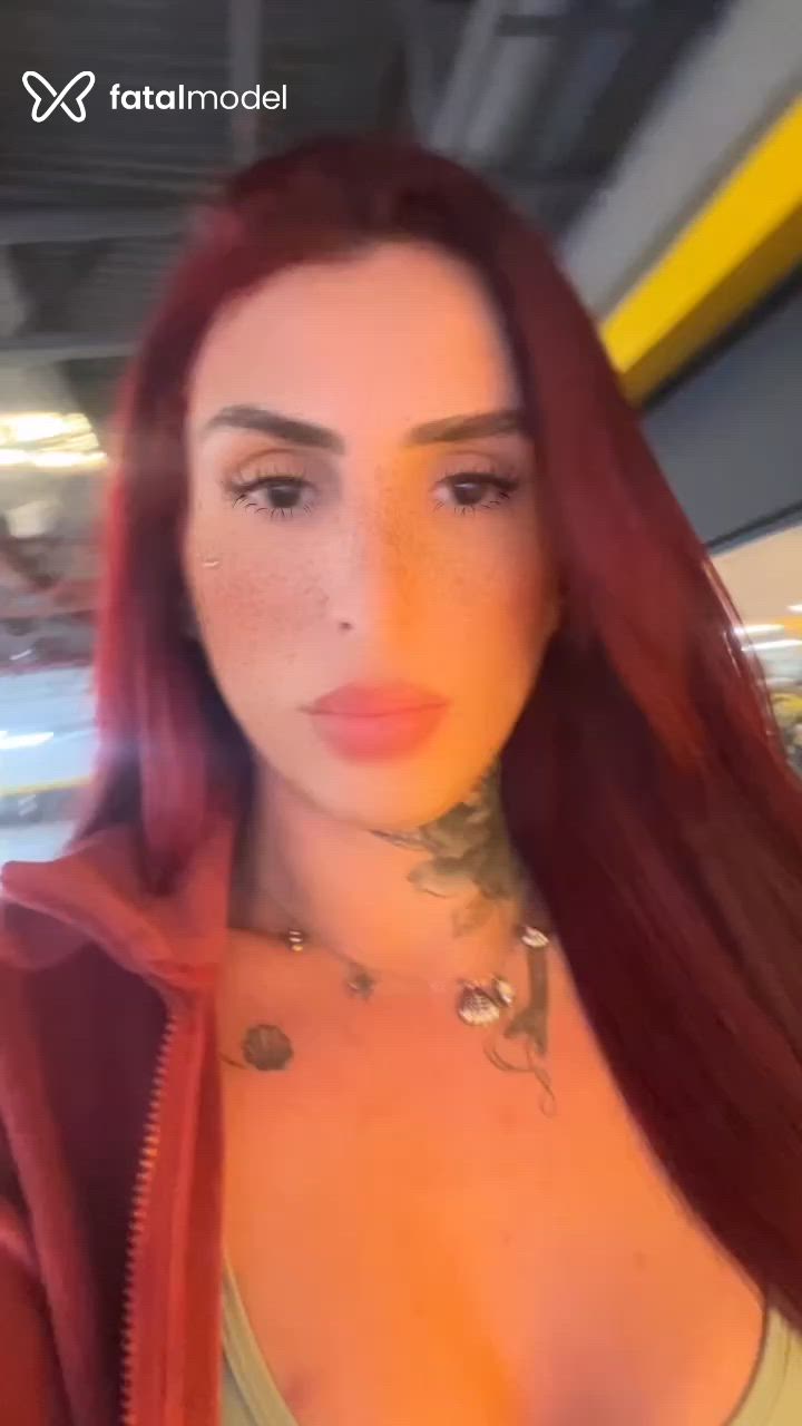 Acompanhante mulher trans morena (o) de olhos castanhos - Rafinha Paula