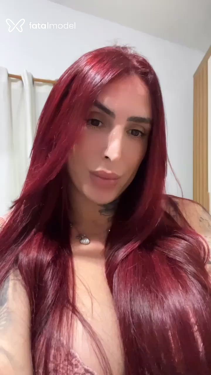Acompanhante mulher trans morena (o) de olhos castanhos - Rafinha Paula