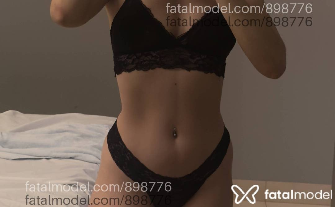 Acompanhante mulher com cabelo castanho de olhos castanhos - Anya Velvet