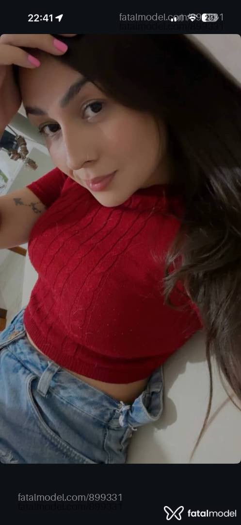 Acompanhante mulher com cabelo castanho de olhos castanhos - Isadora Gonçalvez