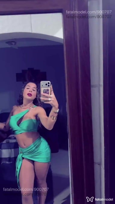 Acompanhante mulher loira (o) de olhos castanhos em Ilhabela - Alice Rizzo