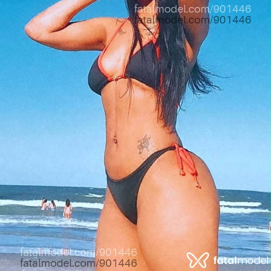 Acompanhante mulher com cabelo castanho de olhos castanhos - Lis Assis