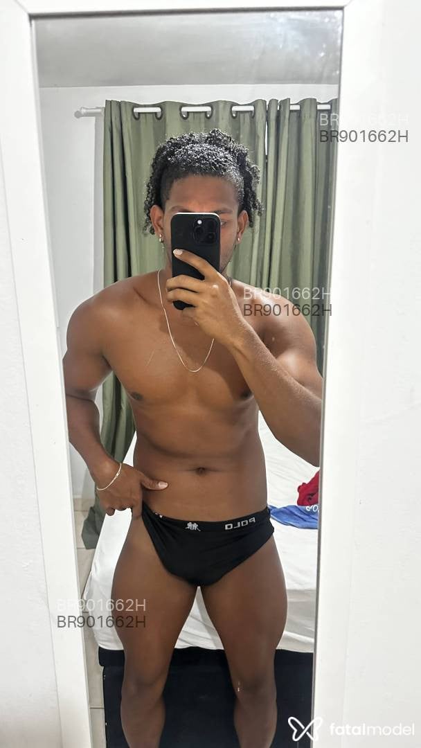 Acompanhante homem morena (o) de olhos castanhos em Brasília Acompanhante homem morena (o) de olhos castanhos em Brasília - Erick Guerra
