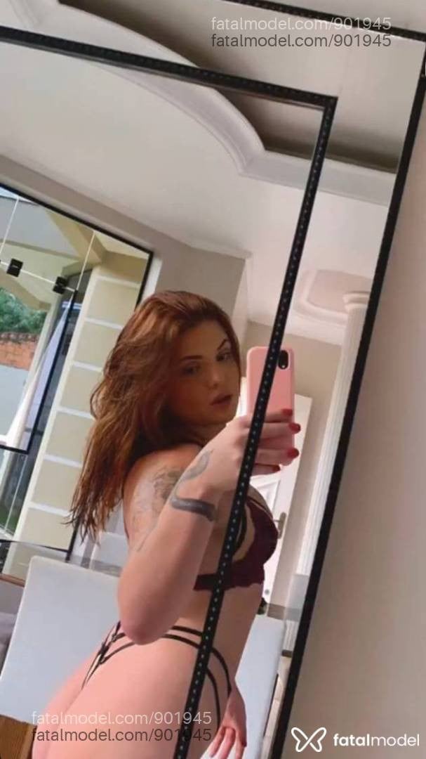 Acompanhante mulher ruiva (o) de olhos castanhos - Clara ferraz