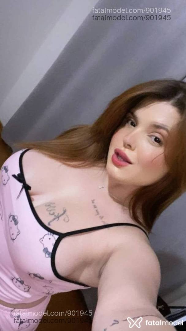 Acompanhante mulher ruiva (o) de olhos castanhos - Clara ferraz