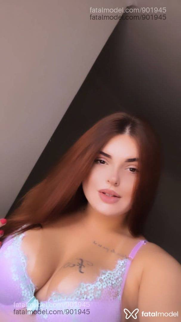Acompanhante mulher ruiva (o) de olhos castanhos - Clara ferraz