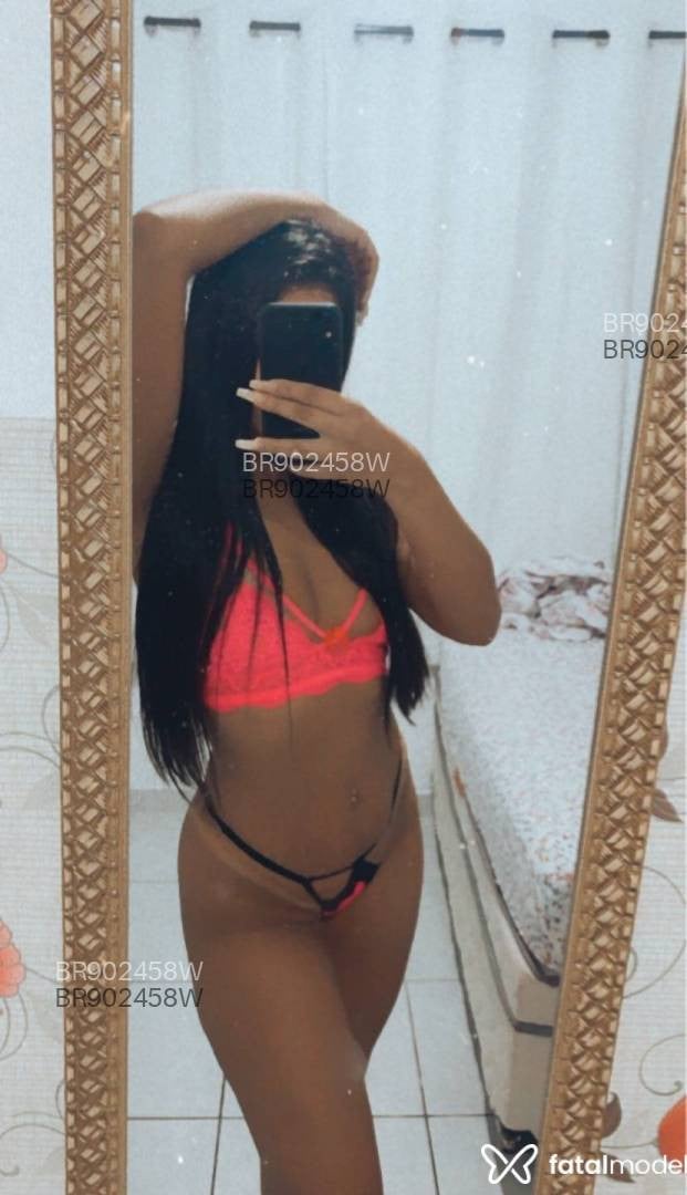 Acompanhante mulher com cabelo castanho de olhos castanhos em Teresópolis Acompanhante mulher com cabelo castanho de olhos castanhos em Teresópolis - CAVALIERI