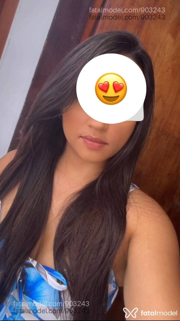 Acompanhante mulher com cabelo castanho de olhos pretos - Fernanda keme