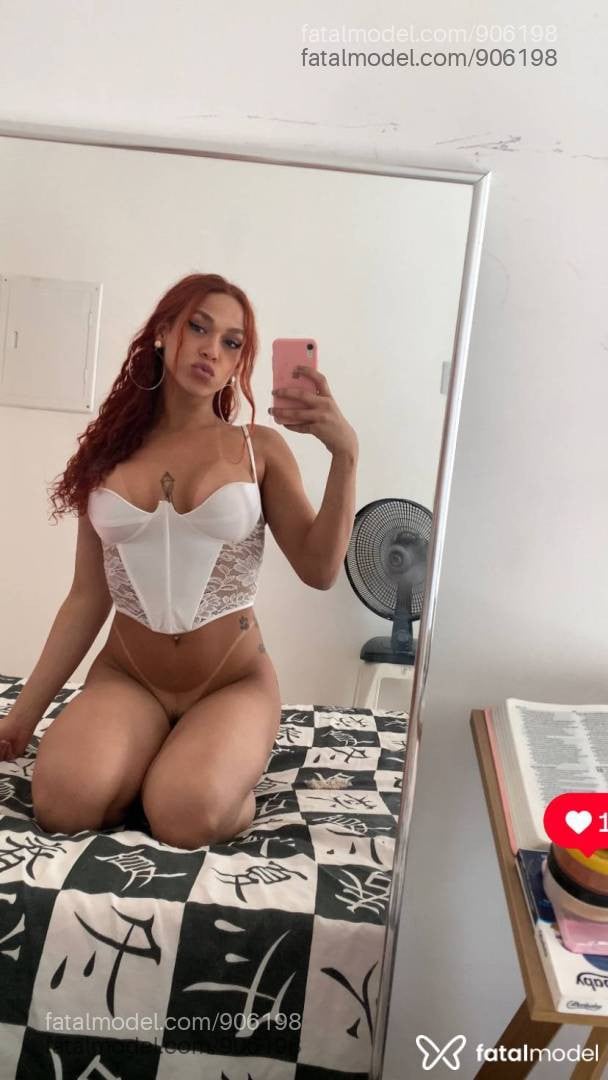 Acompanhante mulher trans ruiva (o) de olhos castanhos em Armação dos Búzios - Venenoh