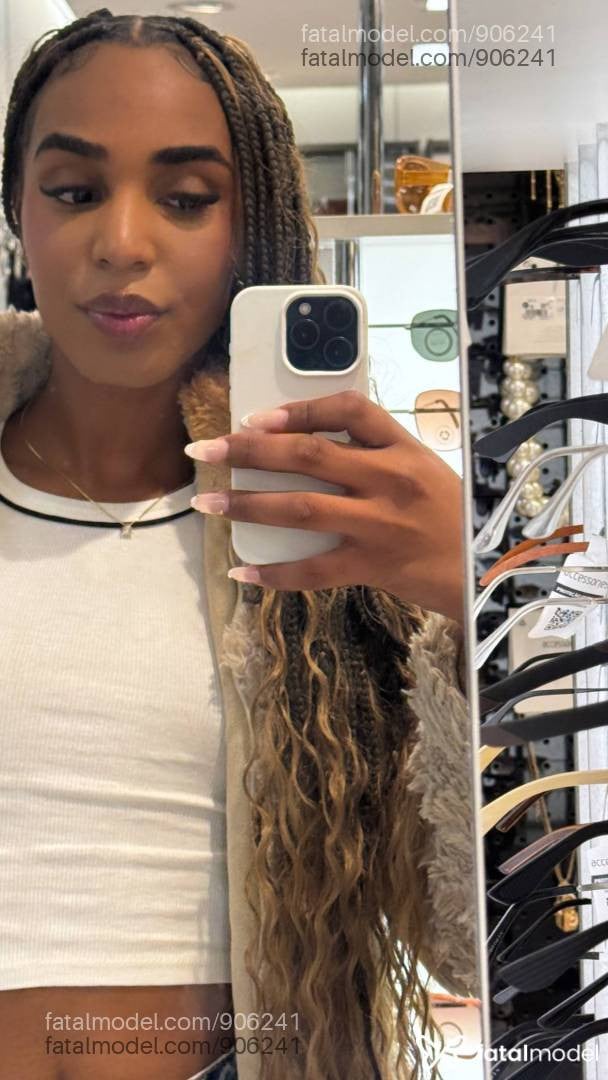 Acompanhante mulher trans morena (o) de olhos castanhos em Porto Alegre Acompanhante mulher trans morena (o) de olhos castanhos em Porto Alegre - Angell