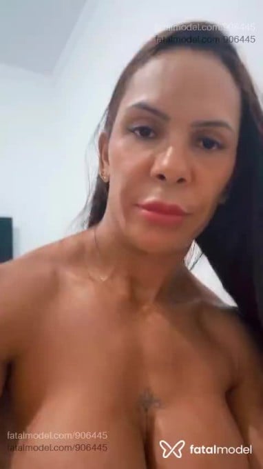 Acompanhante mulher com cabelo castanho de olhos castanhos em Caraguatatuba Acompanhante mulher com cabelo castanho de olhos castanhos em Caraguatatuba - Patricia Mel