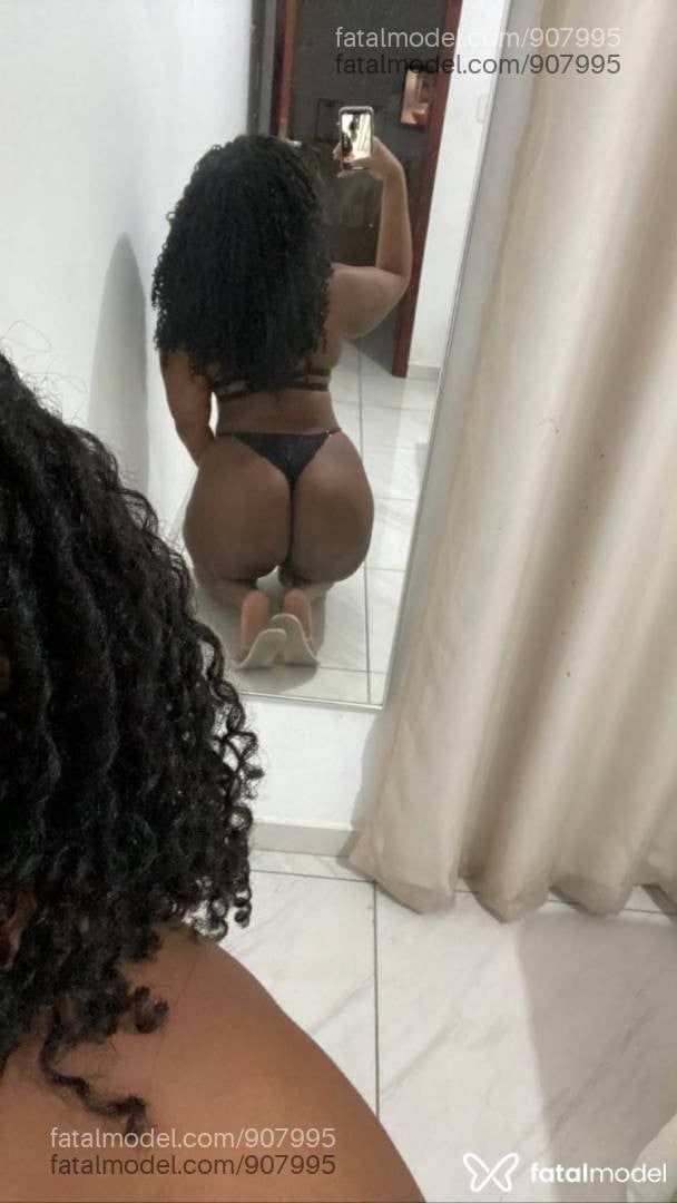 Acompanhante mulher morena (o) de olhos pretos - Miilla