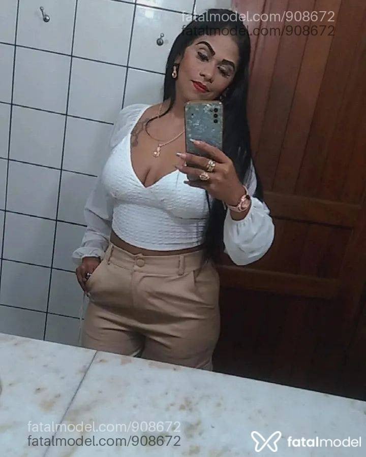 Acompanhante mulher morena (o) de olhos pretos - Amanda Maia