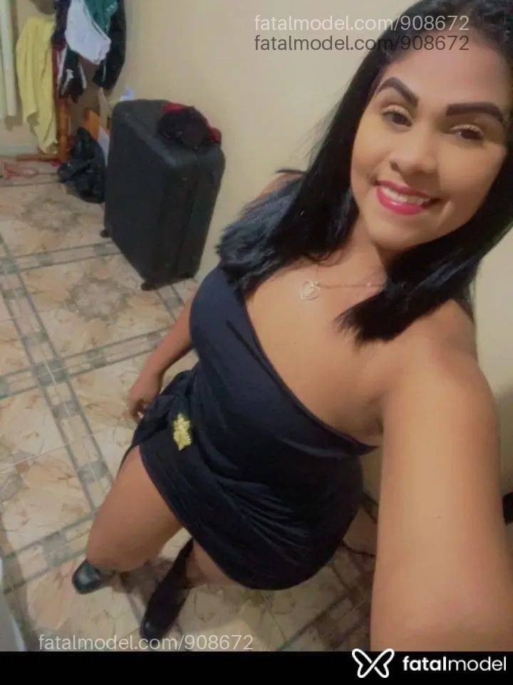 Acompanhante mulher morena (o) de olhos pretos - Amanda Maia