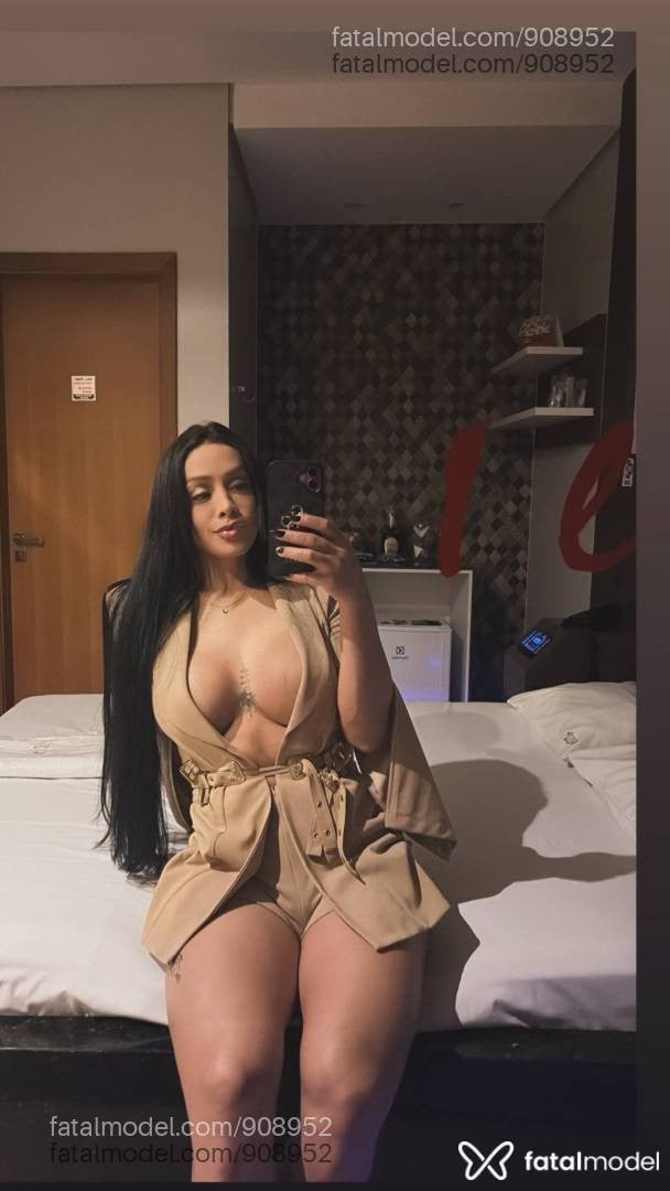 Acompanhante mulher trans morena (o) de olhos castanhos em Cuiabá - Imola