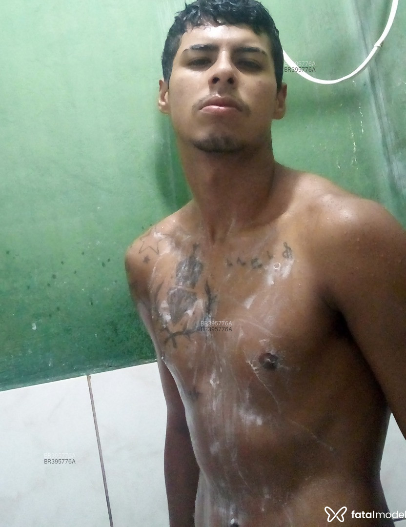 Acompanhante homem morena (o) de olhos castanhos em Novo Hamburgo - Gustavo