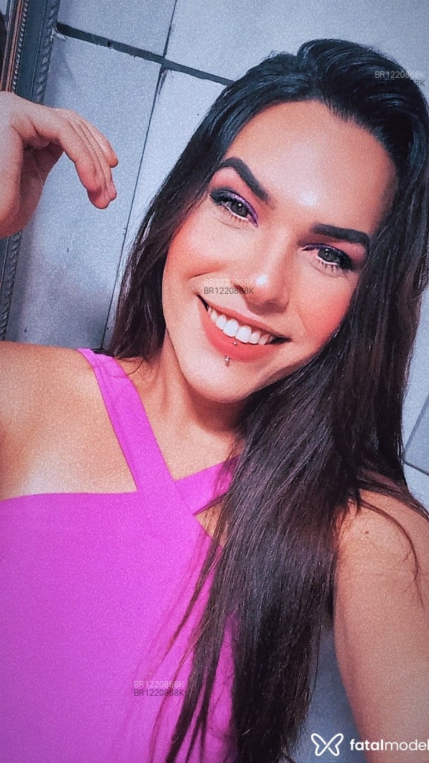 Acompanhante mulher trans com cabelo castanho de olhos castanhos em Jóia Acompanhante mulher trans com cabelo castanho de olhos castanhos em Jóia - Laysla