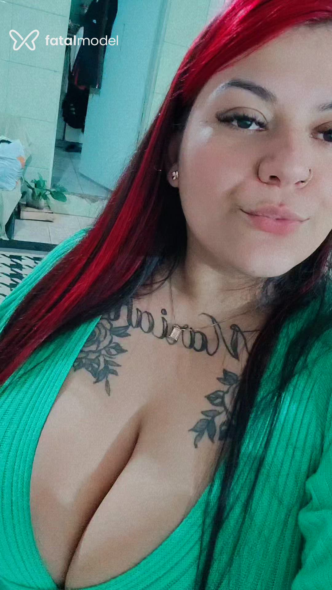 Acompanhante mulher morena (o) de olhos castanhos - Babialexia