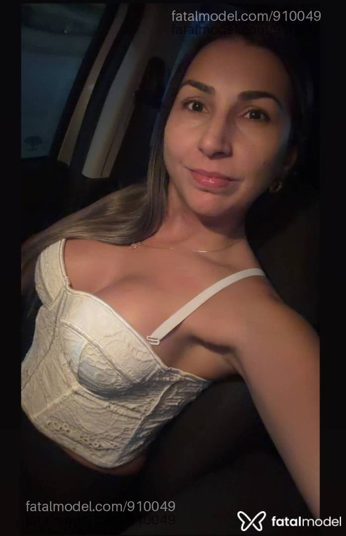 Acompanhante mulher com cabelo castanho de olhos castanhos - Sofia