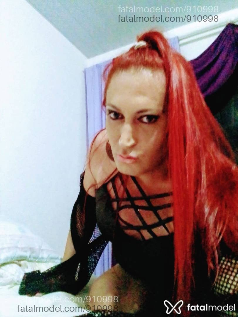 Acompanhante mulher trans ruiva (o) de olhos verdes em Pato Branco - Josi Biazin