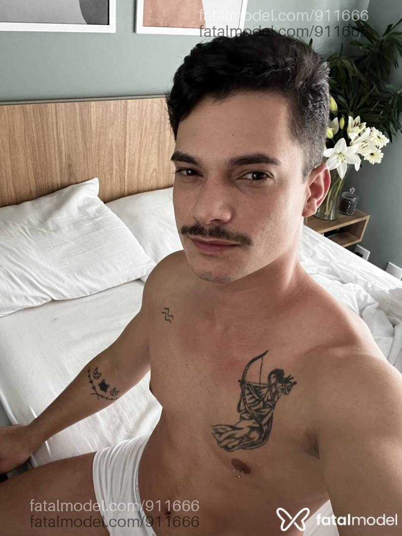 Acompanhante homem com cabelo castanho de olhos castanhos em São Paulo Acompanhante homem com cabelo castanho de olhos castanhos em São Paulo - Marlon Monteiro