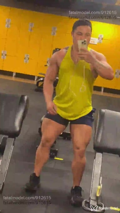 Acompanhante homem morena (o) de olhos castanhos em Curitiba - Gabriel