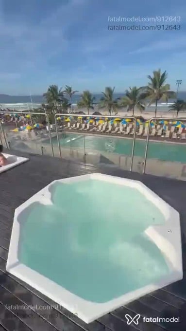 Acompanhante mulher loira (o) de olhos castanhos em Balneário Camboriú - Maithe Castro