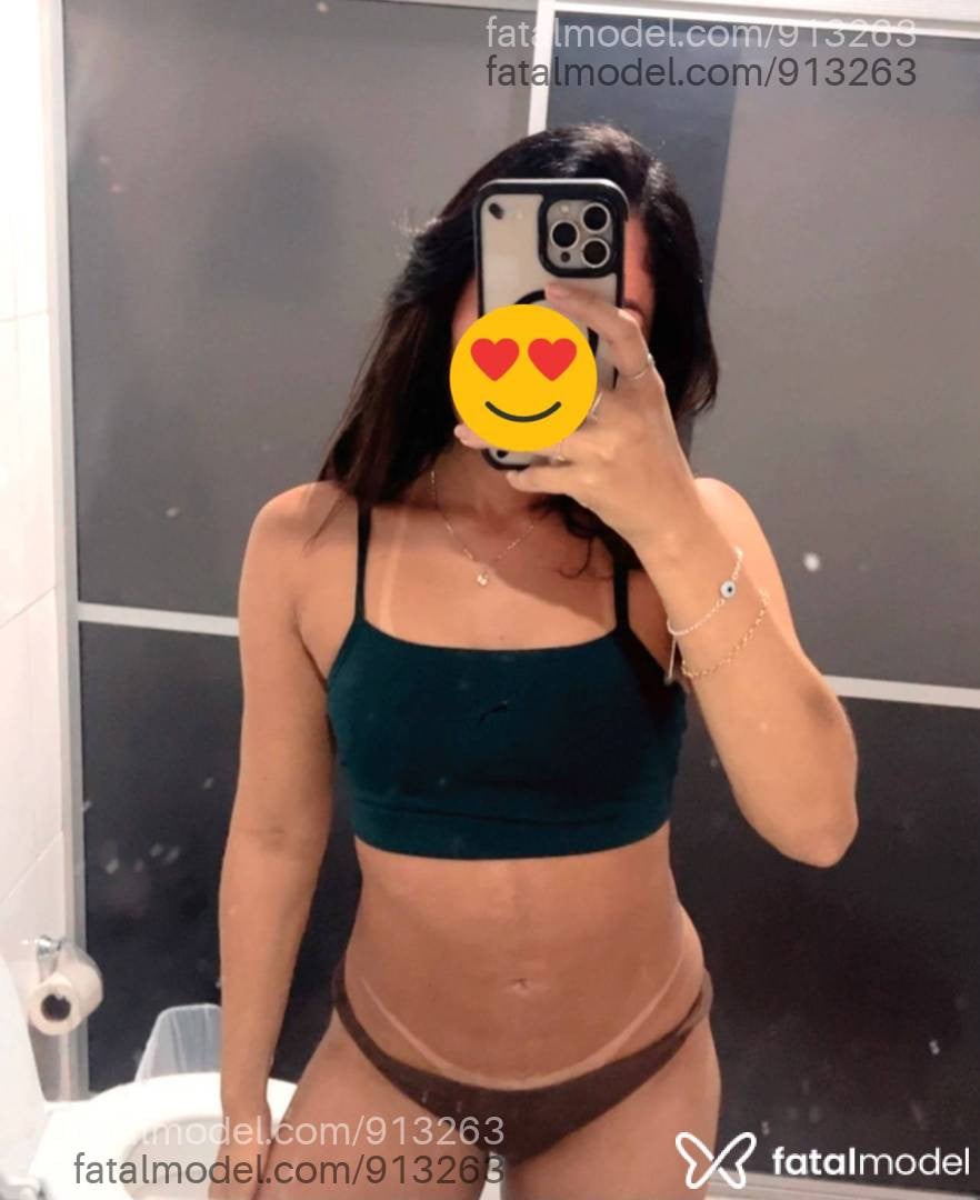Acompanhante mulher com cabelo castanho de olhos castanhos - Liis Maia