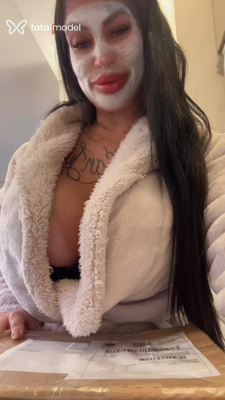 Acompanhante mulher morena (o) de olhos castanhos - Emanuely manu