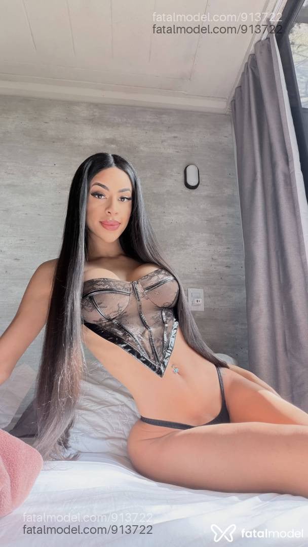Acompanhante travesti morena (o) de olhos castanhos - Alice Borges